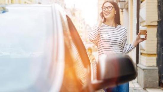 Sauber abstauben mit Shell CarWash: Gratis-Kaffee zu jeder Autowäsche